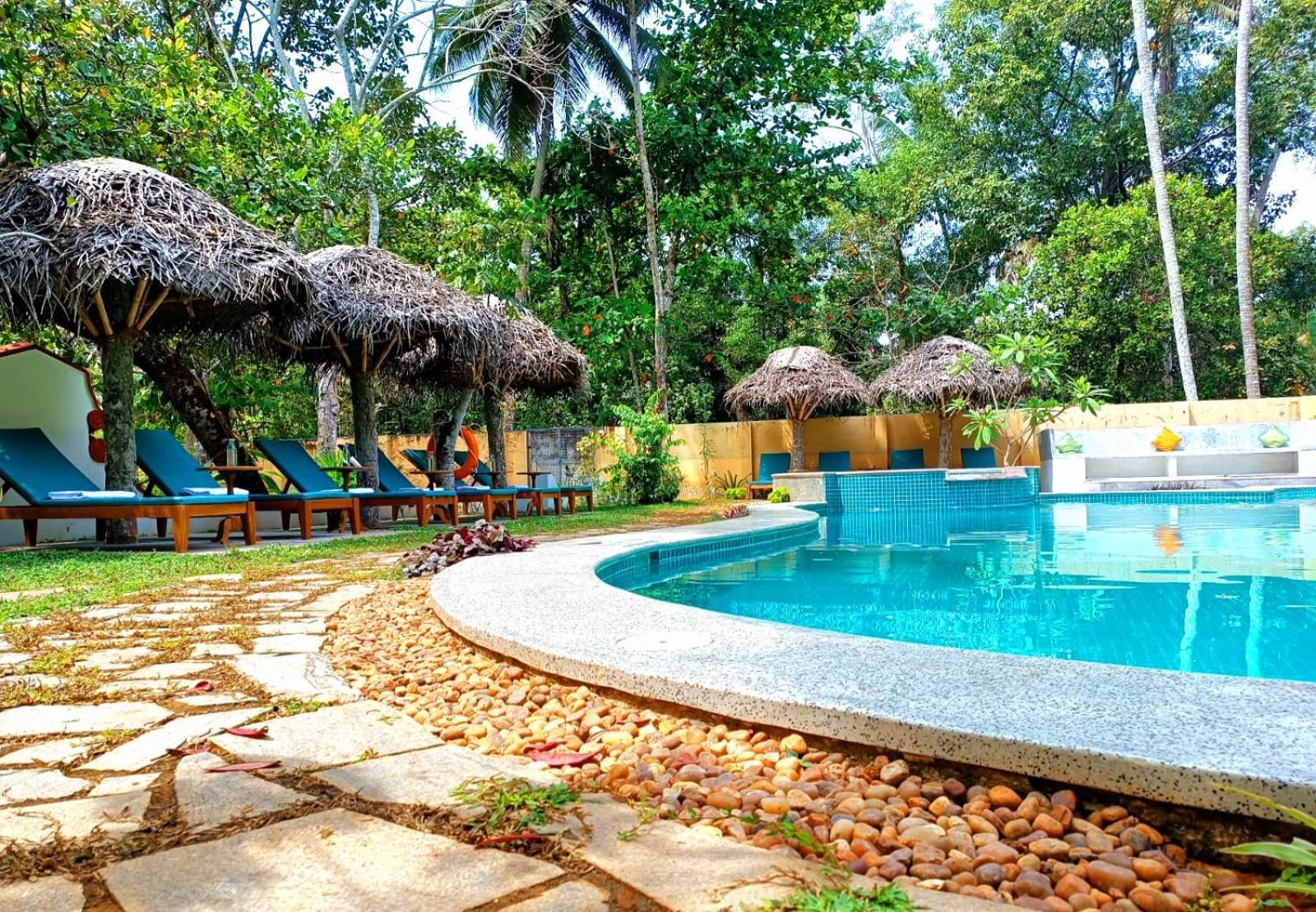 Marari Beach Bungalow Resort Alleppey มาราริคุลาม ภายนอก รูปภาพ